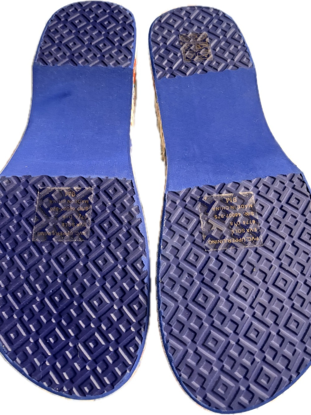 Tory Burch Cream Floral-Print Patent Flip Sandals - Picture 3 of 3